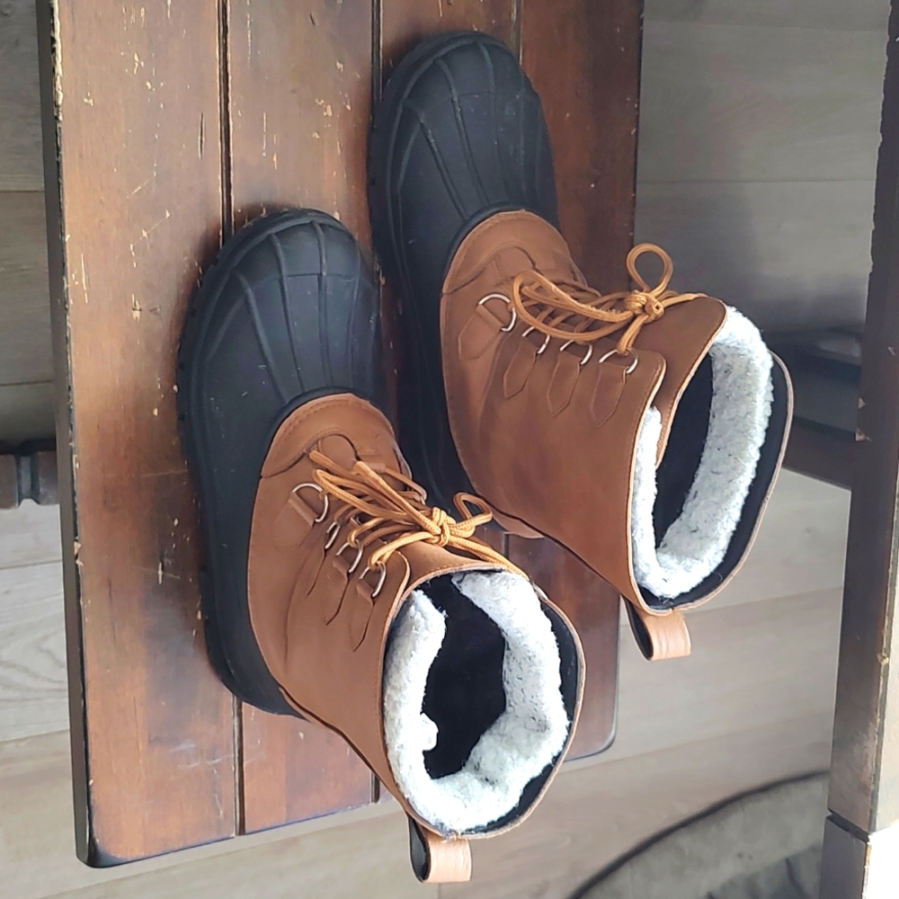 snow boots